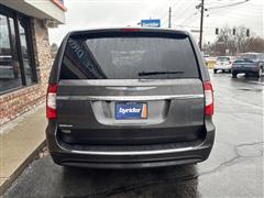 2016 Chrysler Town and Country Touring