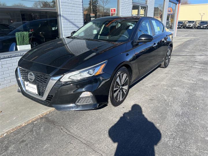 2021 Nissan Altima 2.5 SV