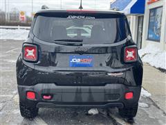 2015 Jeep Renegade Trailhawk