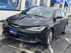 2016 Chrysler 200 S