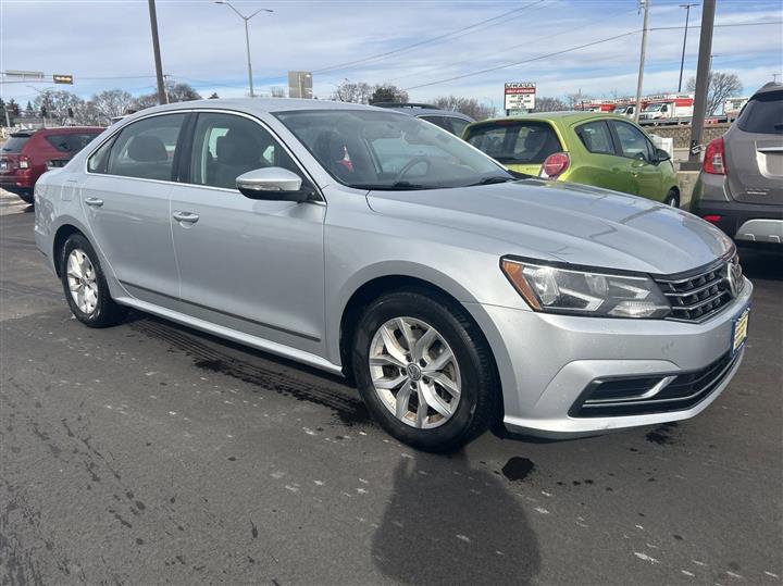 2017 Volkswagen Passat 1.8T S